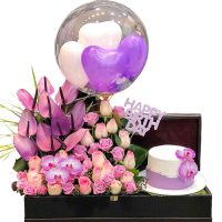 باکس گل و کیک تولد - خرید باکس گل و بادکنک برای تولد یا سالگرد ازدواج