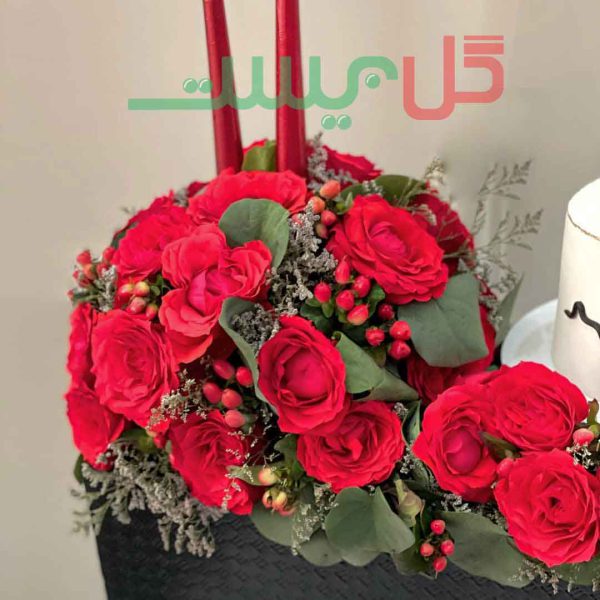 باکس گل مشکی همراه با کیک تولد - ارسال رایگان گل و کیک در تهران و کرج