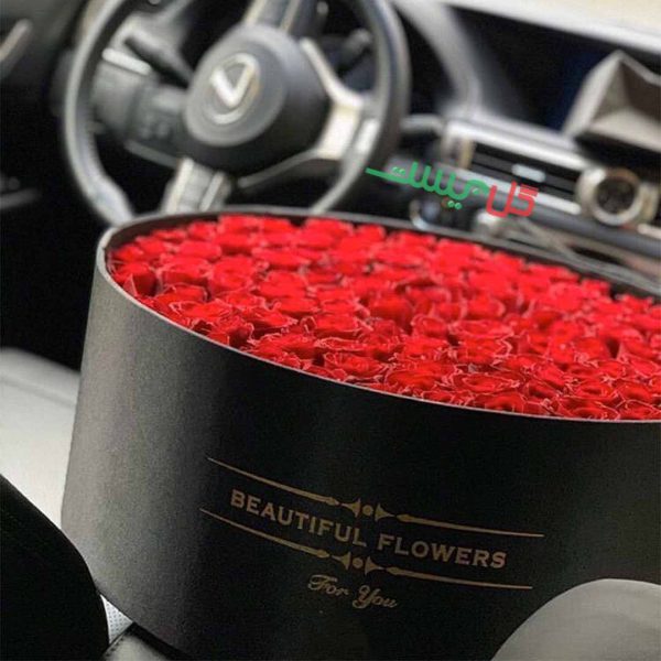 خرید آنلاین باکس گل 100 شاخه با رز قرمز برای هدیه و کادوی سالگرد ازدواج